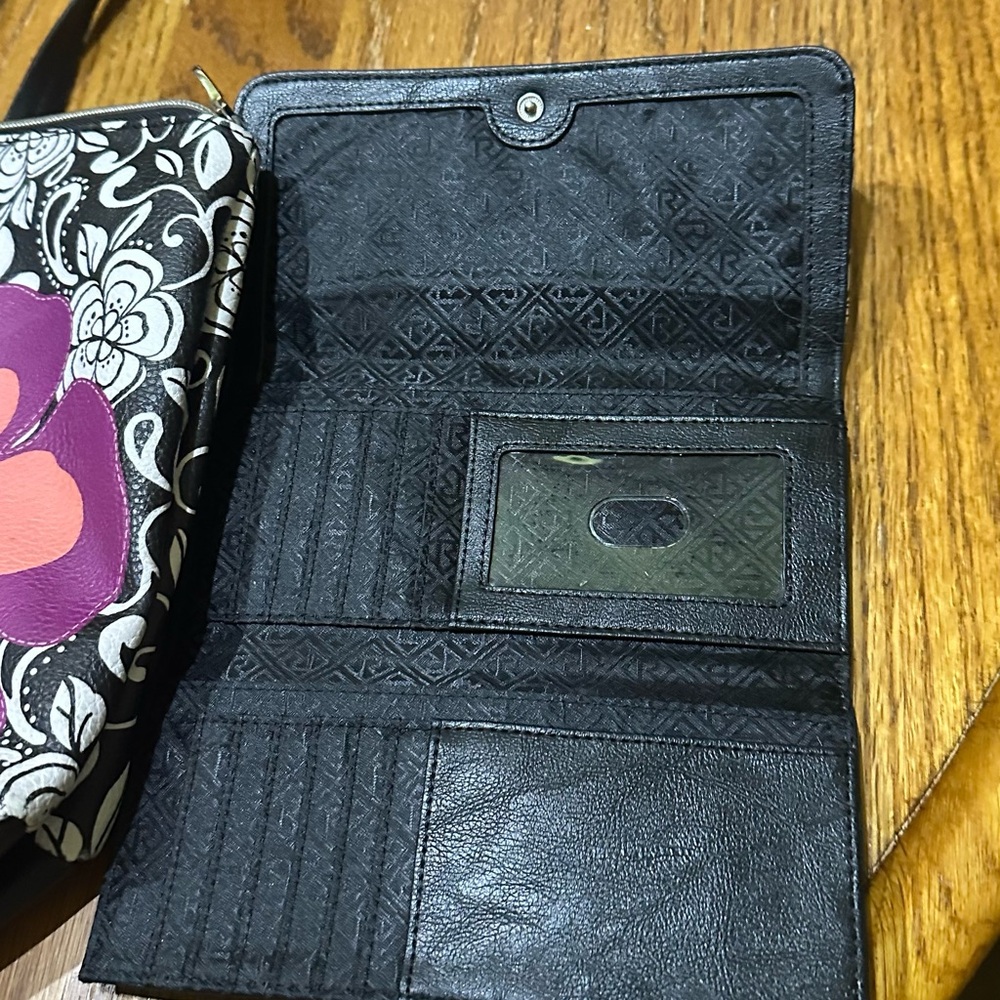 Relic Black Floral Tote and Wallet Set - Picture 4 of 7